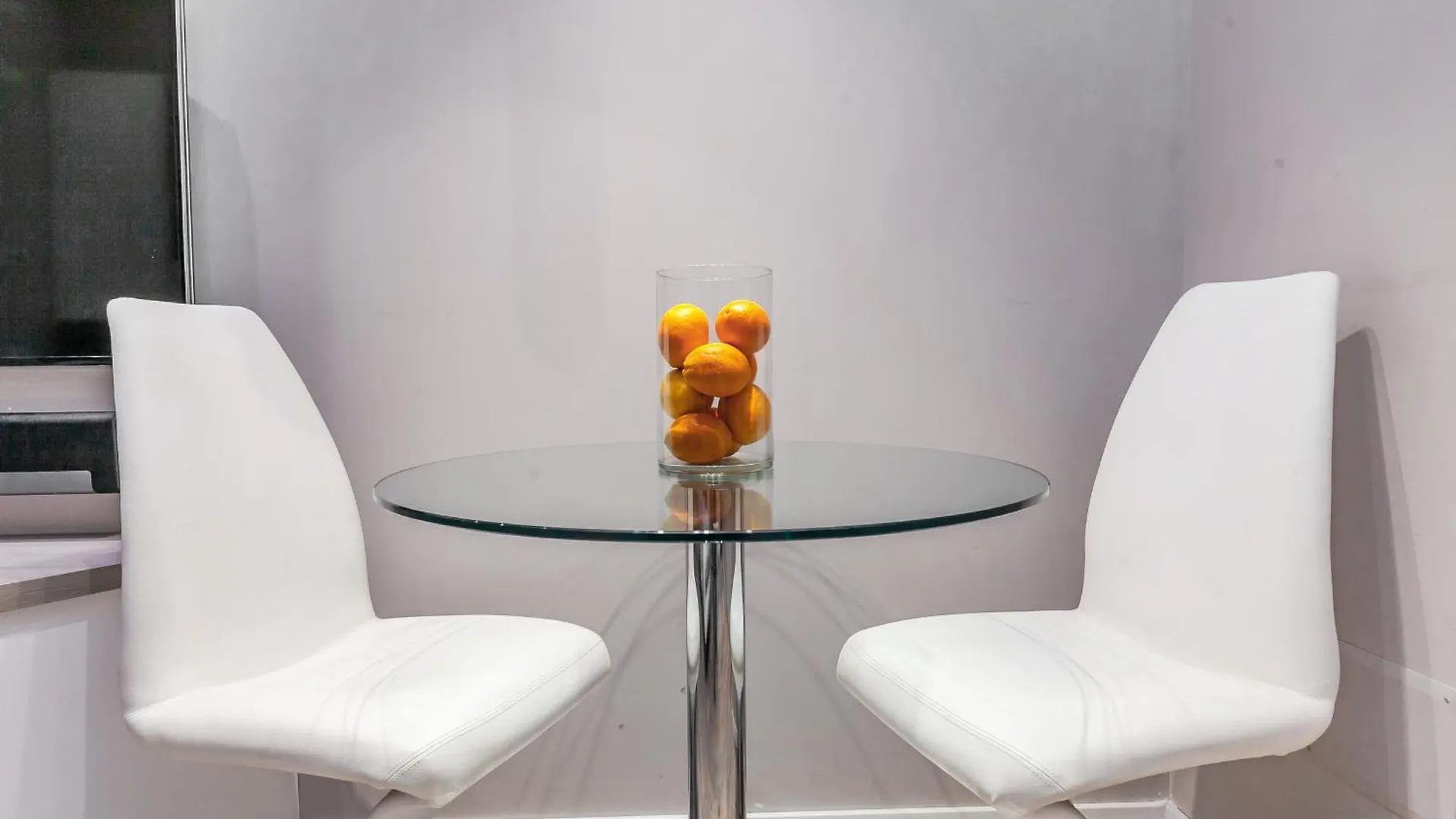 Orange Milano M3 Duomo 12 Min Apartment  Milan
